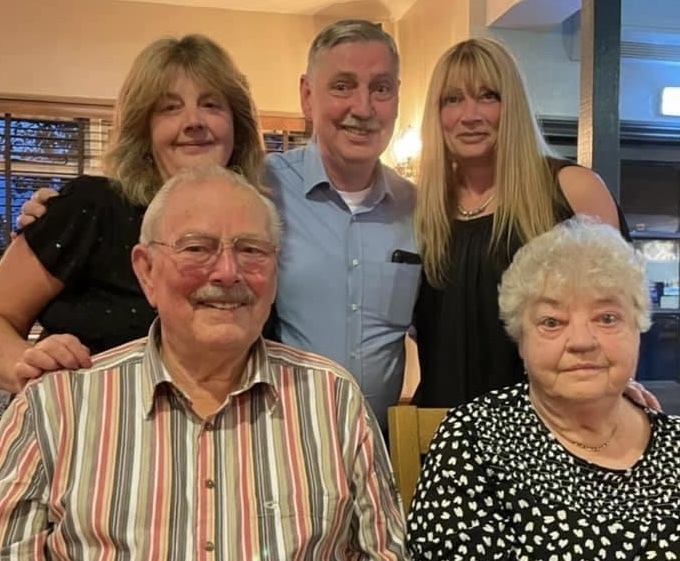 Teresa, Jayne and Ivor with family members