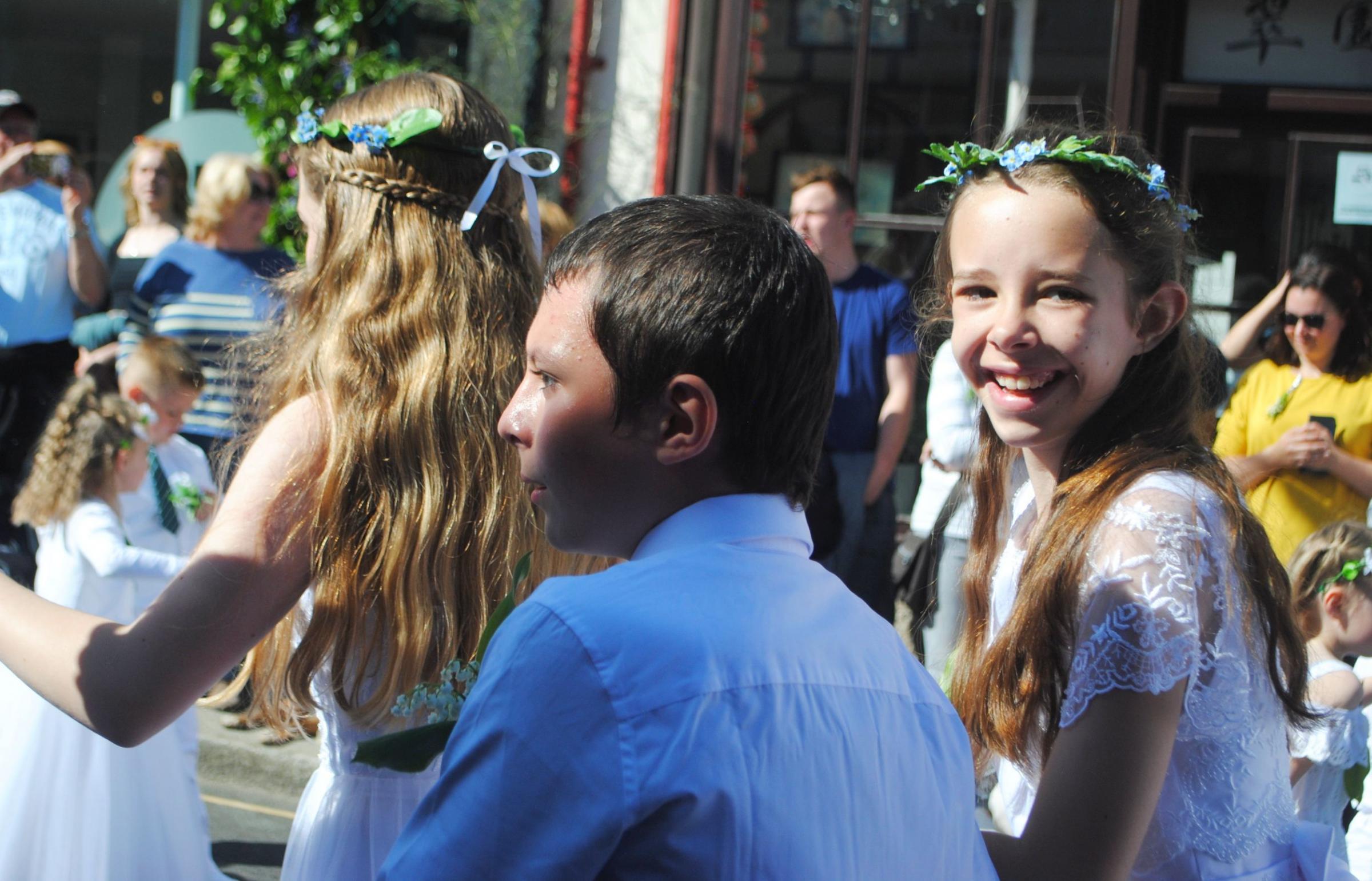 Flora Day Childrens Dance