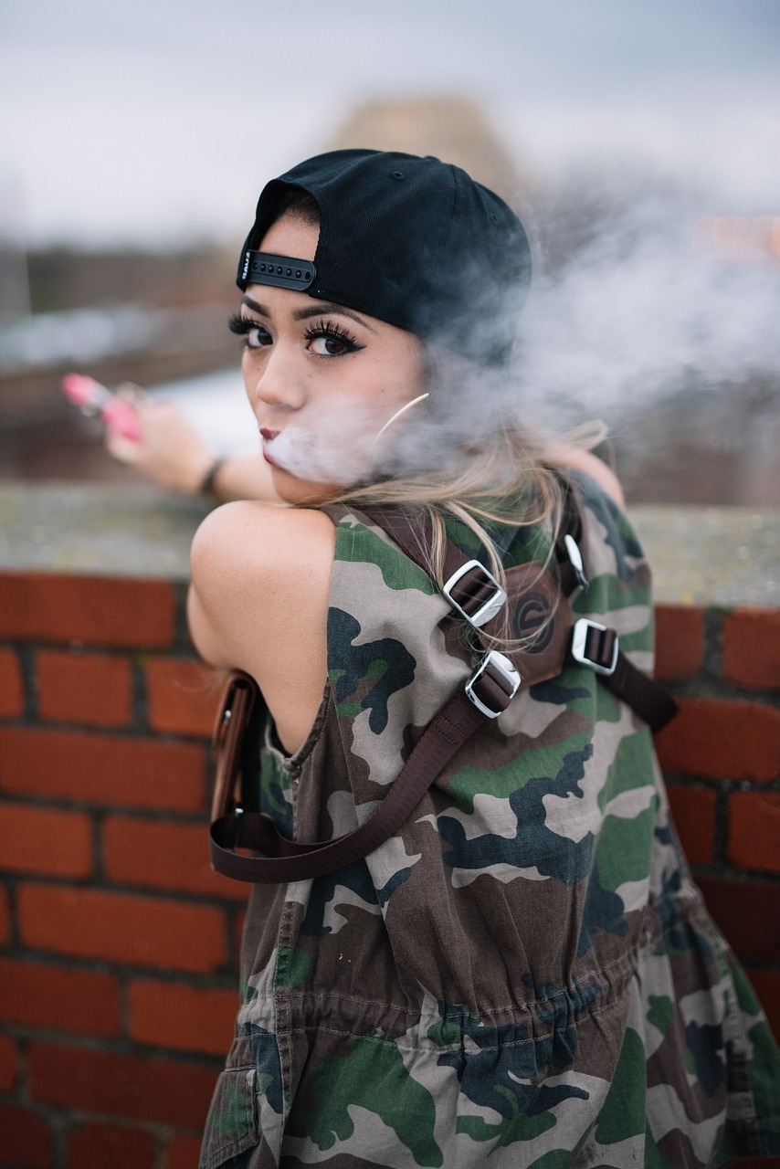 Cornwall Council wants the use of flavoured vapes banned for everyone (Free pic by lexphumirat from Pixabay)